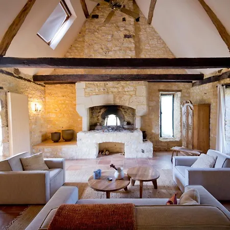 Village Des Elements Naussannes